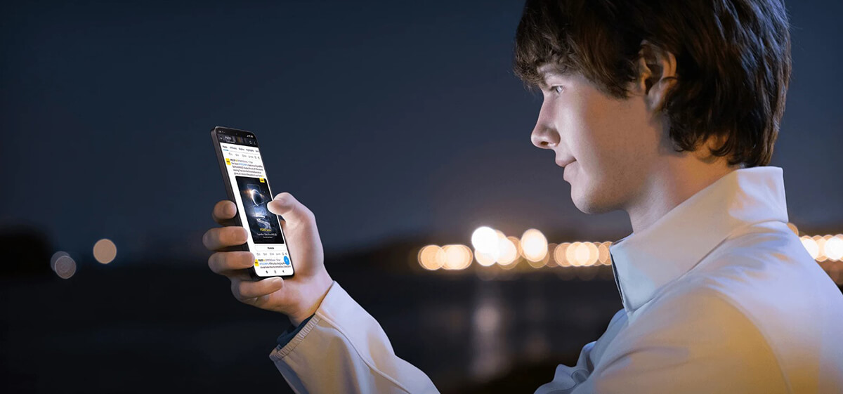 яркий экрна POCO F6